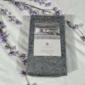 NIB [‎ 1 Standard ] Quilt Sham for Hotel Collection Classic Embossed Jacquard
